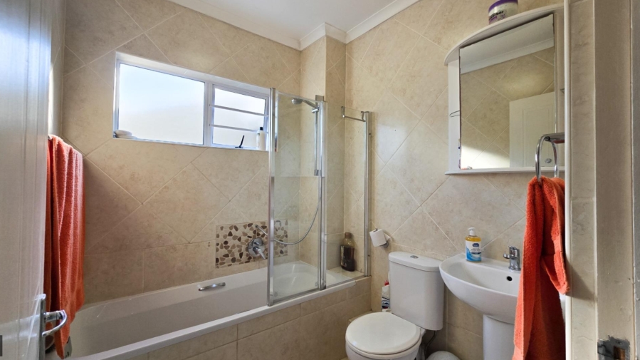 2 Bedroom Property for Sale in Abbotsford Eastern Cape